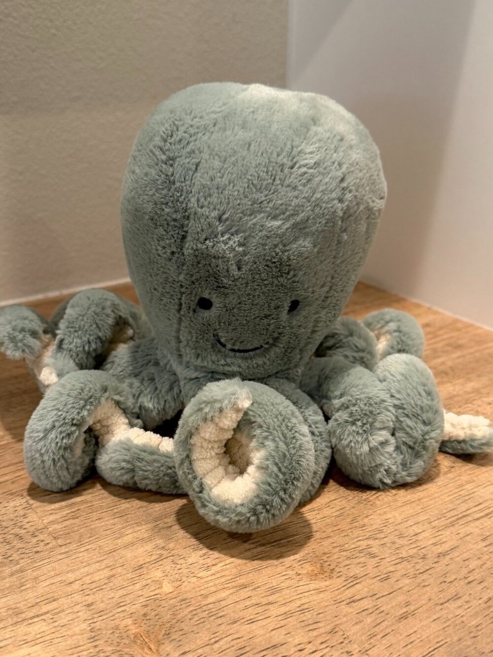 Jellycat Odyssey Octopus Sage Green - Little Size 6"
